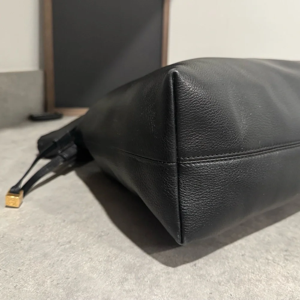 Tory Burch Marion Slouchy Large Black Leather Tote! Excellent Condition!! - Picture 5 of 11